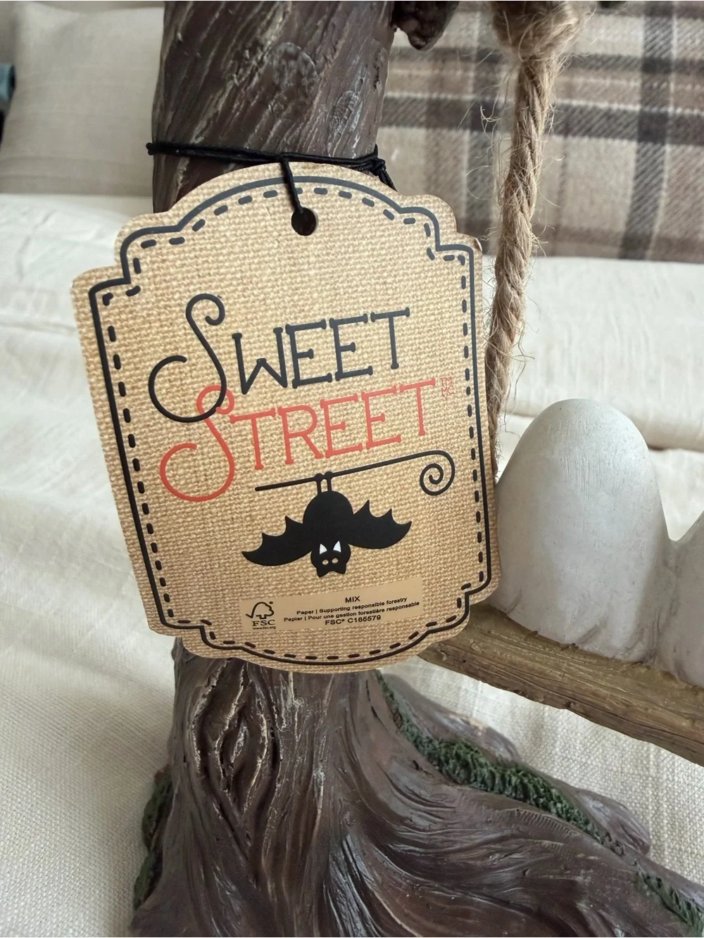HomeGoods Sweet Street 4 Ghost Swing Halloween Figurine - White & Brown